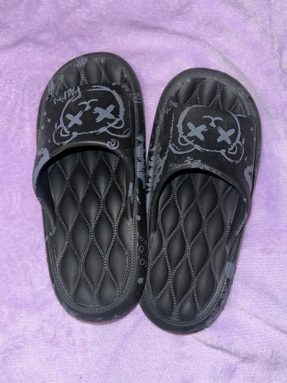 Black Graphic Slide Sandals with Grey Skull Art